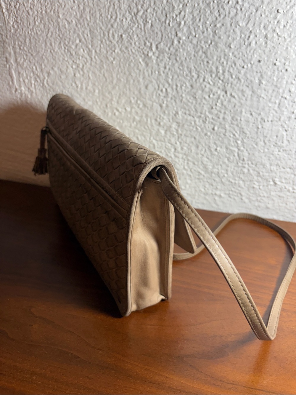 Vintage Bottega Veneta Intrecciato Leather Crossbody Bag in Taupe - Picture 2 of 14